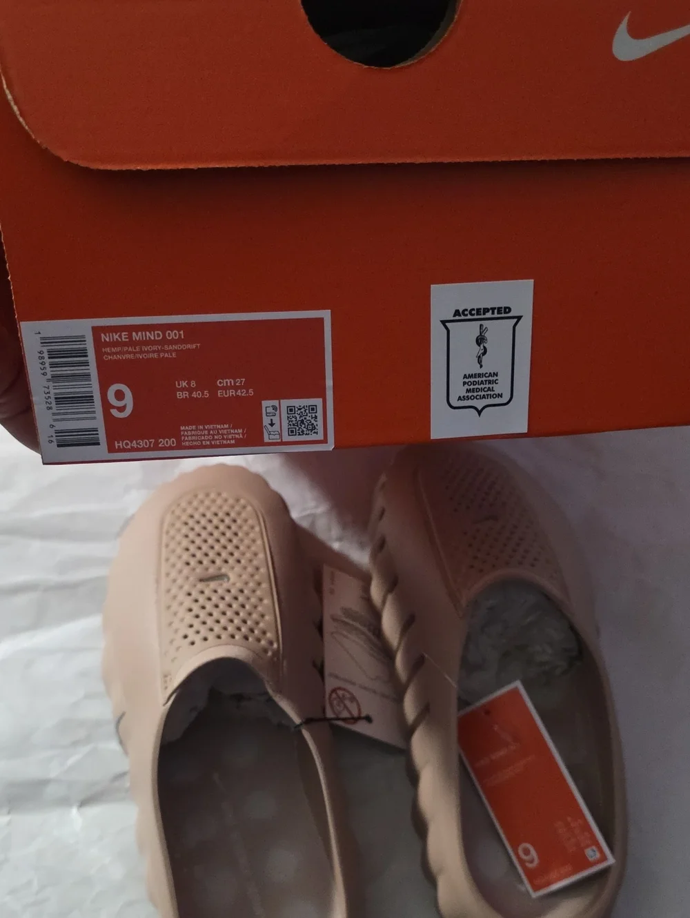 Brand New With Tags Nike Mind Slide Men’s Slip-On Size 9 And Size 12.